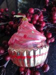 cake weihnachtskugel pink